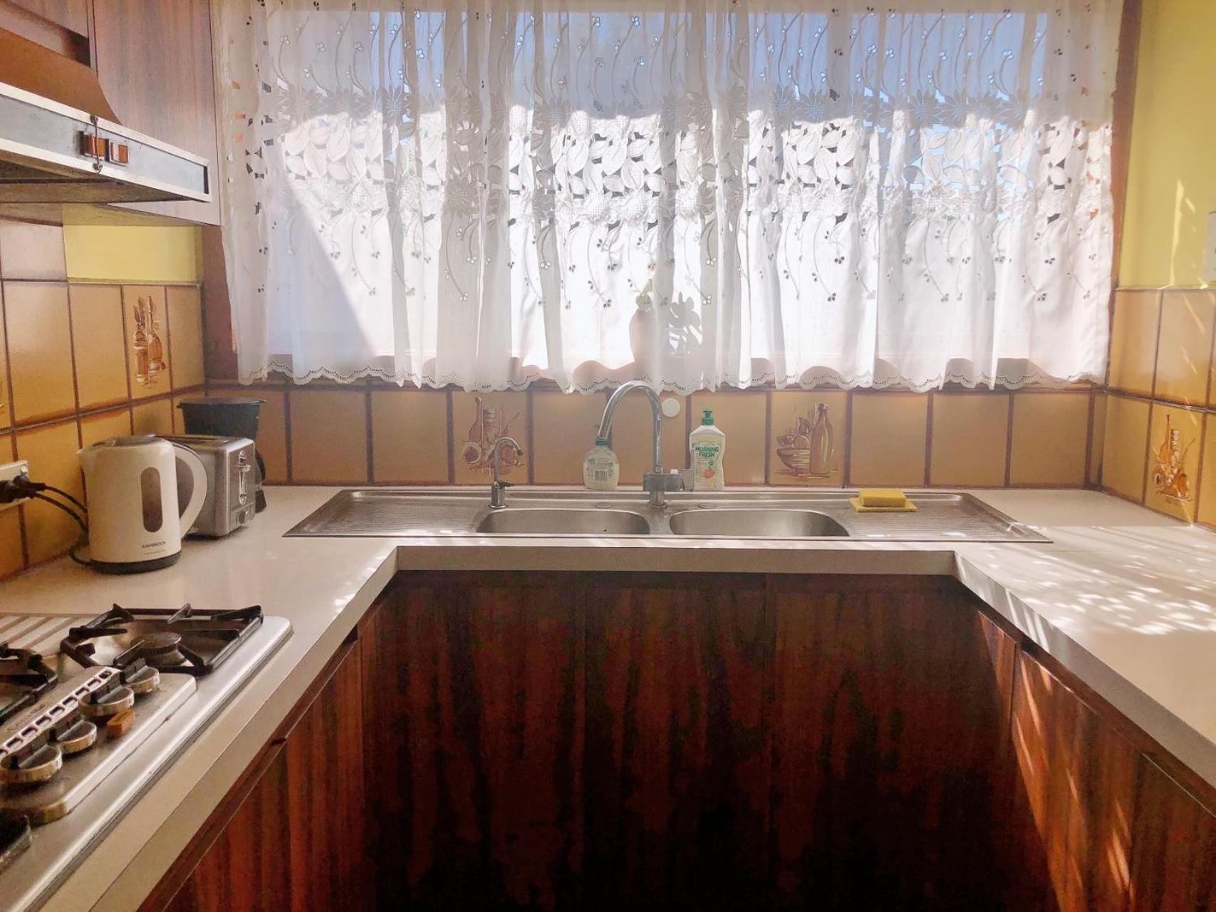A Single Room Near The Railway Station Melbourne Ngoại thất bức ảnh