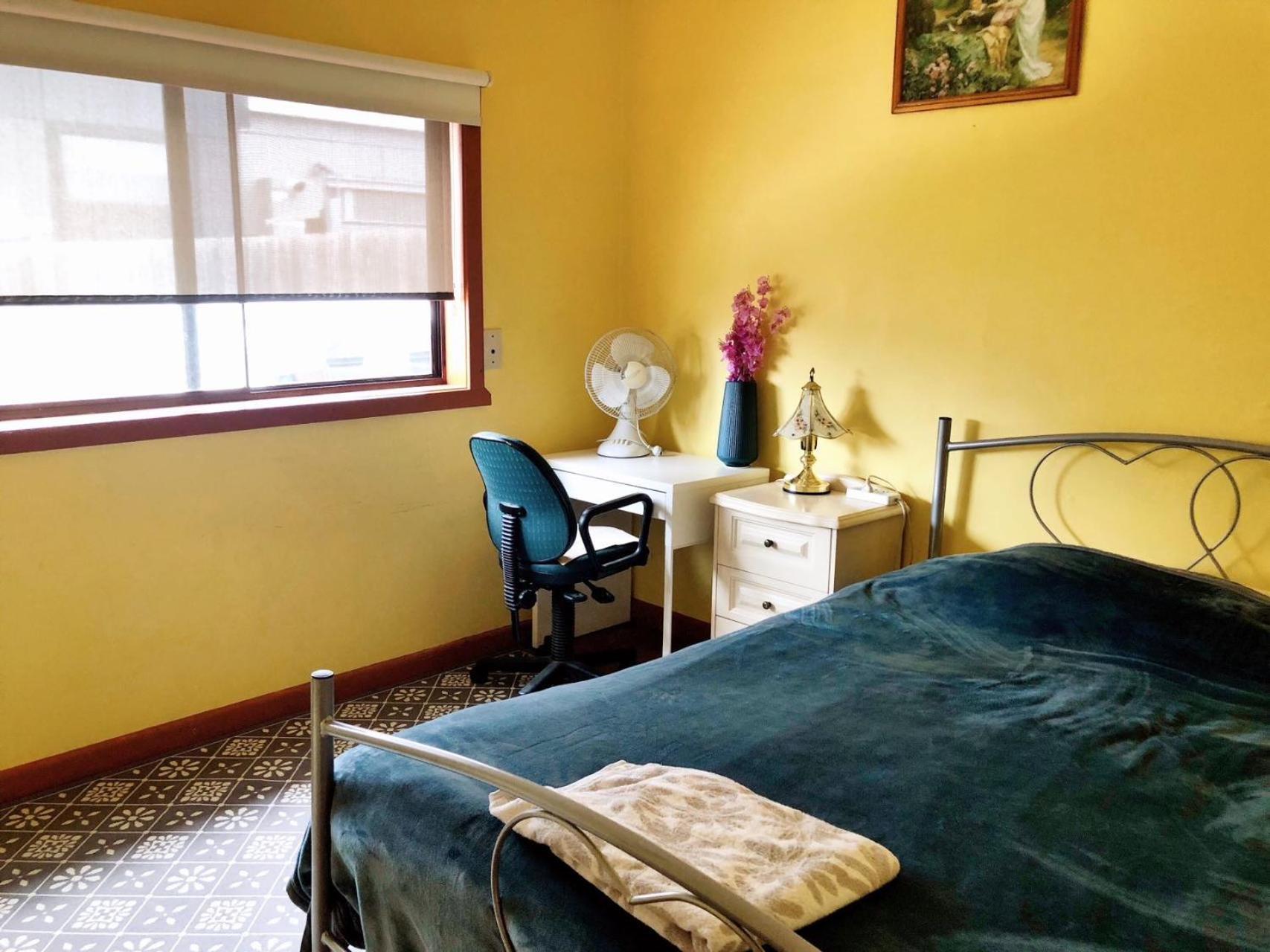 A Single Room Near The Railway Station Melbourne Ngoại thất bức ảnh